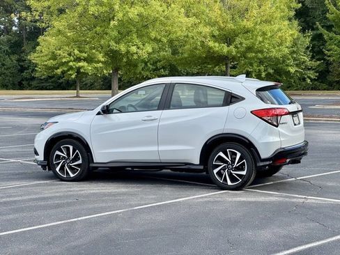Used 2020 Honda HR-V Sport image 4
