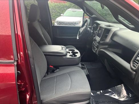 Used 2024 RAM 2500 Tradesman w/ Chrome Appearance Group image 8