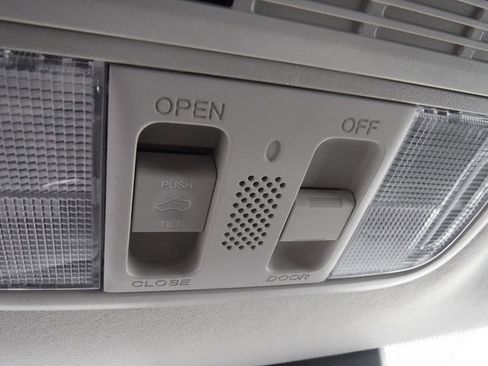 Used 2022 Honda HR-V EX image 30