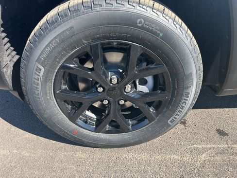New 2026 Jeep Grand Cherokee Altitude AWD/4WD image 22