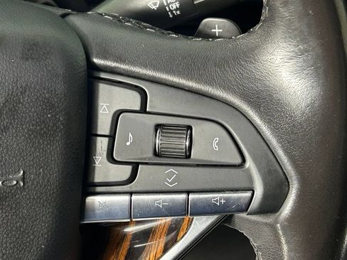 Used 2021 Cadillac Escalade Luxury AWD/4WD image 32