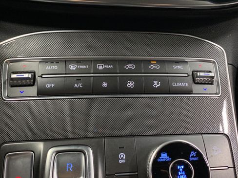 Used 2022 Hyundai Santa Fe SEL w/ Convenience Package AWD/4WD image 18