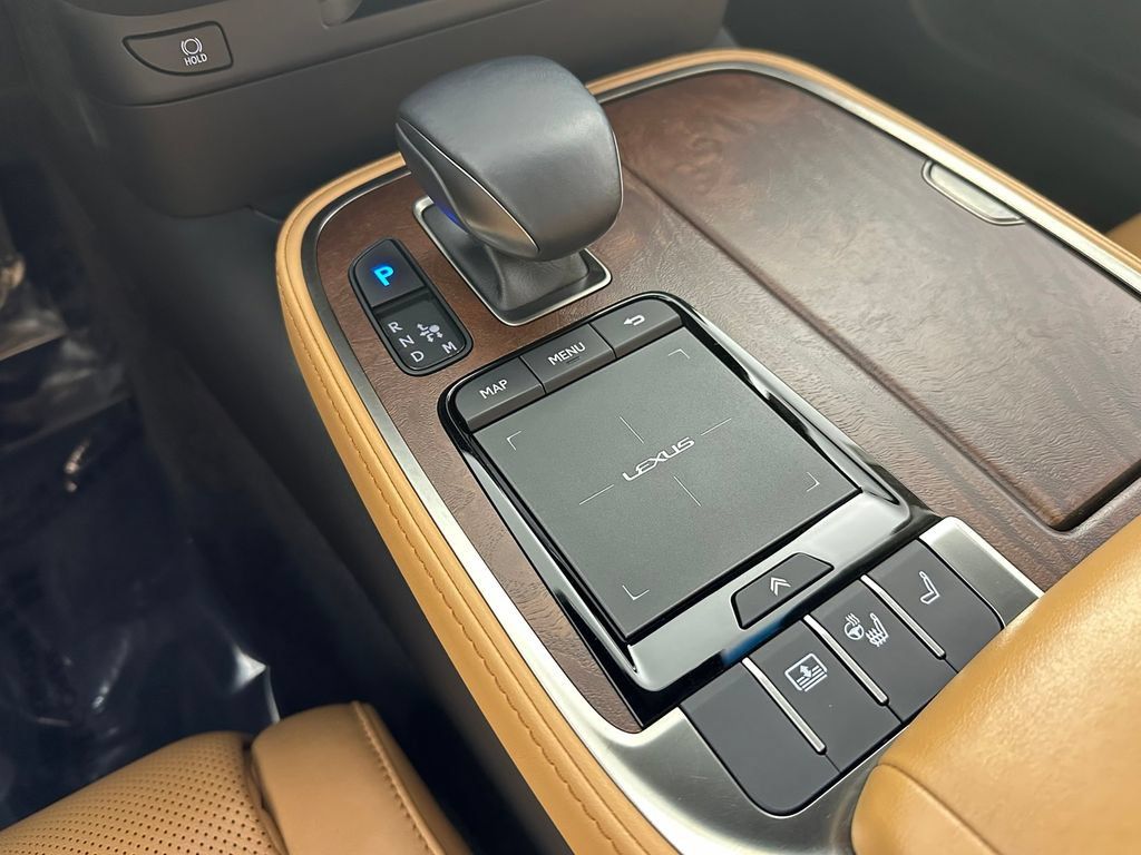 Used 2022 Lexus LS 500 AWD image 27