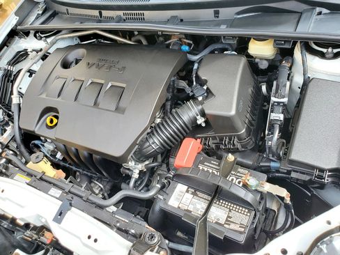 Used 2017 Toyota Corolla SE FWD image 44