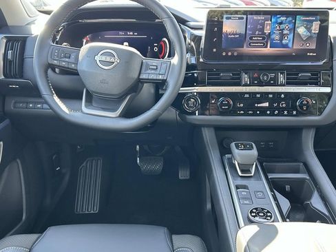 New 2026 Nissan Pathfinder SL w/ SL Premium Package AWD/4WD image 24