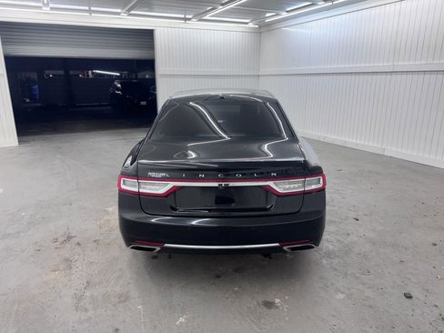 Used 2017 Lincoln Continental Select image 6