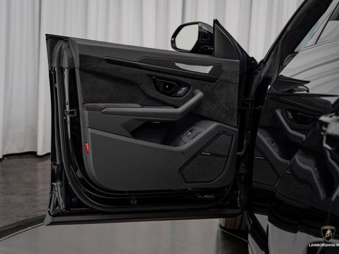 Used 2024 Lamborghini Urus S image 25