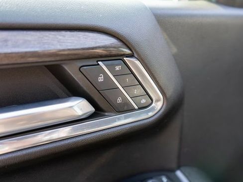 Used 2023 Chevrolet Silverado 1500 LTZ AWD/4WD image 18