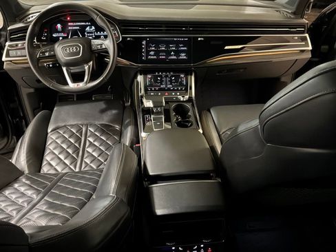 Used 2022 Audi SQ7 Premium Plus w/ SQ7 Executive Package image 11