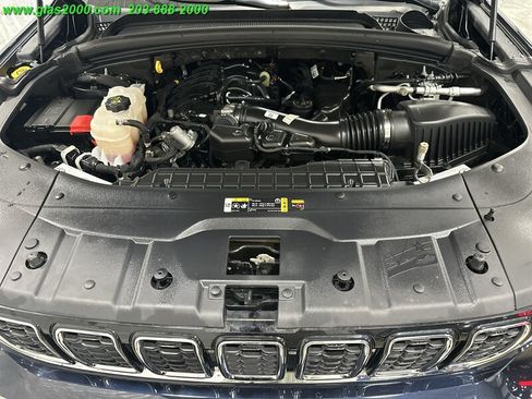 Used 2023 Jeep Grand Cherokee L Limited AWD/4WD image 18
