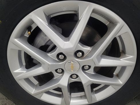 Used 2024 Chevrolet Equinox LS w/ Driver Confidence II Package FWD image 31