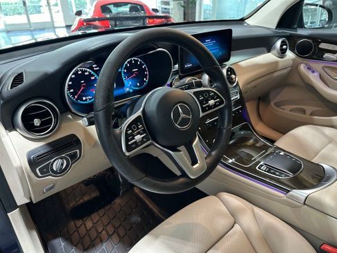 Used 2021 Mercedes-Benz GLC 300 w/ Premium Package image 3