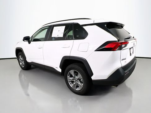 Used 2025 Toyota RAV4 XLE image 8