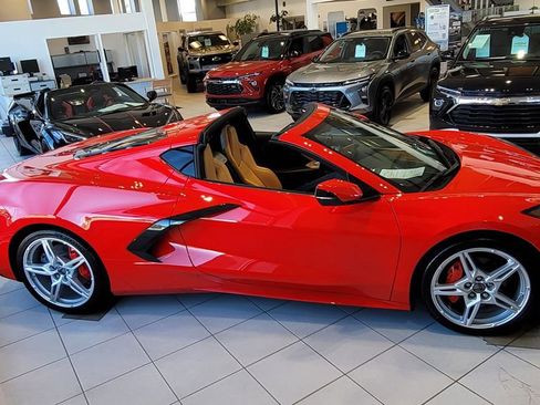 Used 2025 Chevrolet Corvette Stingray image 14