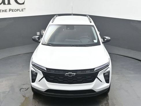 New 2026 Chevrolet Trax LT w/ Driver Confidence Package FWD image 37