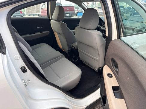 Used 2022 Honda HR-V LX image 33