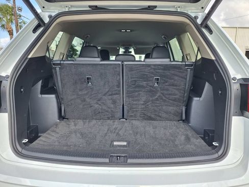 Used 2025 Volkswagen Atlas SE FWD image 26