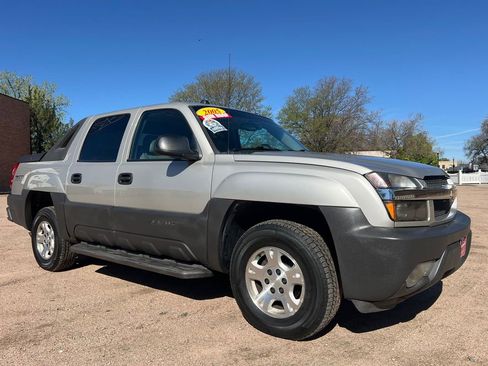 Used 2005 Chevrolet Avalanche Z71 w/ Sun And Sound Package AWD/4WD image 1