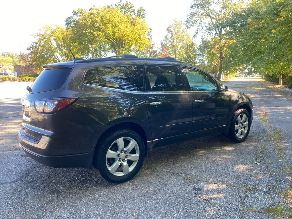 Used 2017 Chevrolet Traverse LT w/ Style and Technology Package AWD/4WD image 5