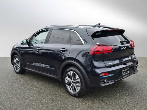 Used 2022 Kia Niro EX w/ Cold Weather Package image 5