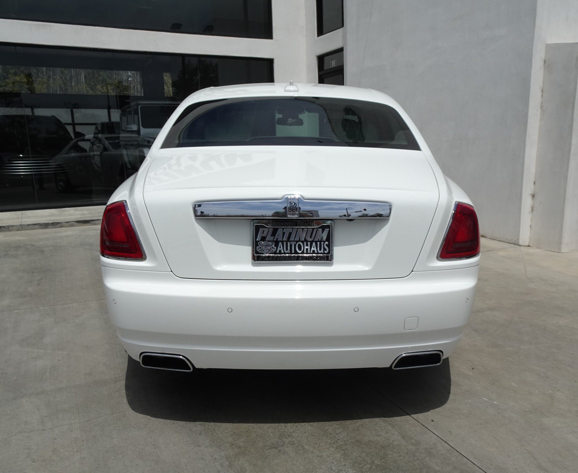 Used 2012 Rolls-Royce Ghost RWD image 5