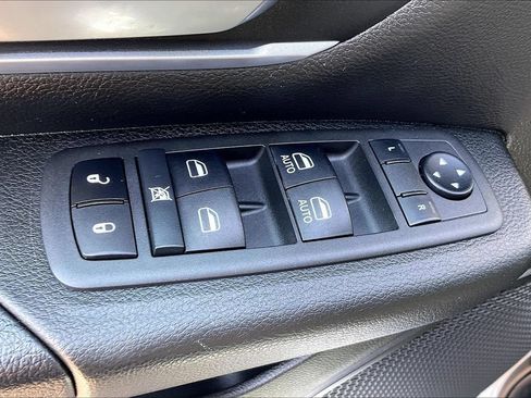 Used 2022 RAM 1500 Big Horn AWD/4WD image 13