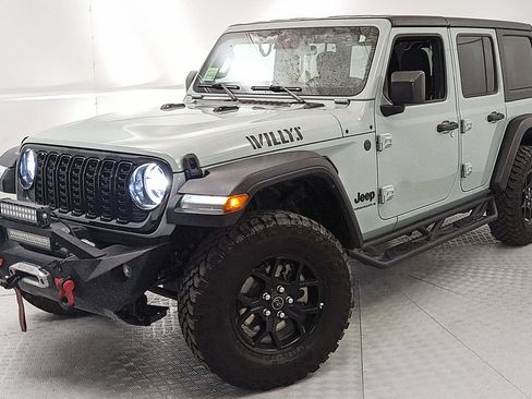 Used 2024 Jeep Wrangler Unlimited Sport AWD/4WD image 6