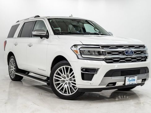 Used 2024 Ford Expedition Platinum AWD/4WD image 7