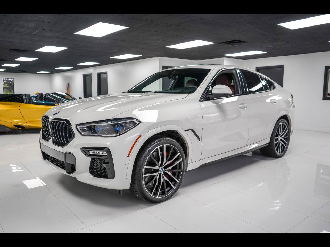 Used 2021 BMW X6 M50i w/ Executive Package AWD/4WD image 1