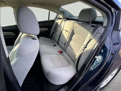 Used 2014 Chevrolet Cruze LT image 26