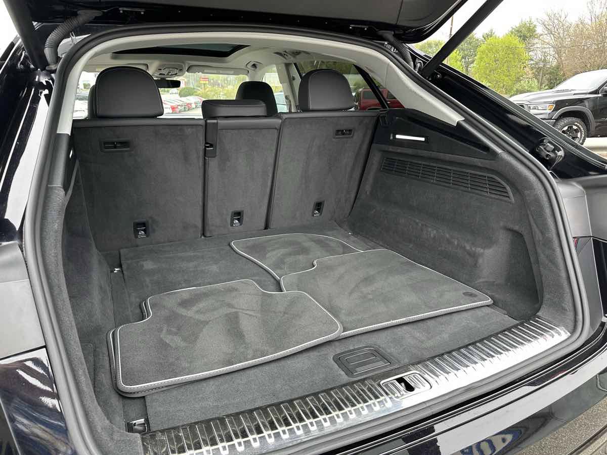 Used 2021 Audi Q8 Premium Plus w/ Premium Plus Package AWD/4WD image 20