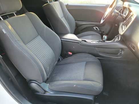 Used 2020 Dodge Challenger SXT image 14