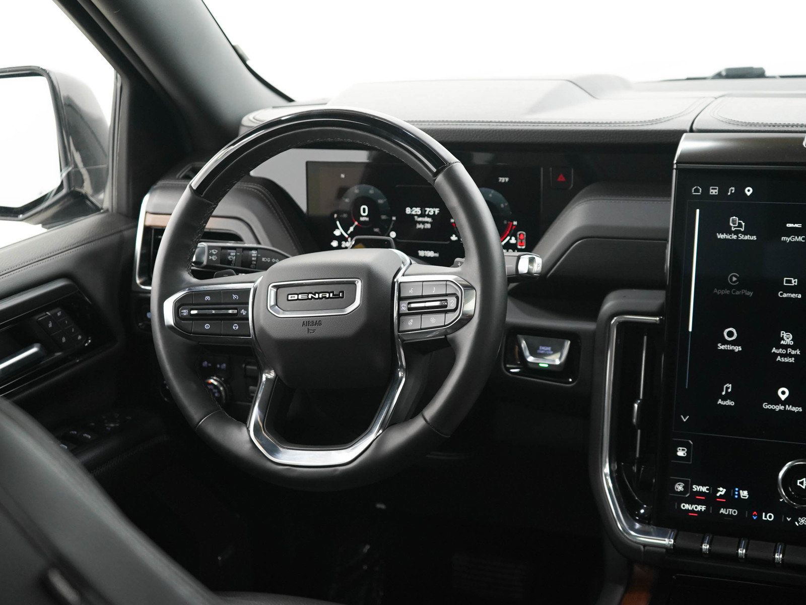 Used 2025 GMC Yukon Denali w/ Denali Reserve Package AWD/4WD image 16