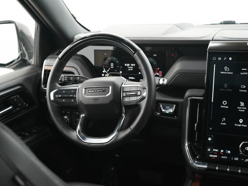 Used 2025 GMC Yukon Denali w/ Denali Reserve Package AWD/4WD image 16