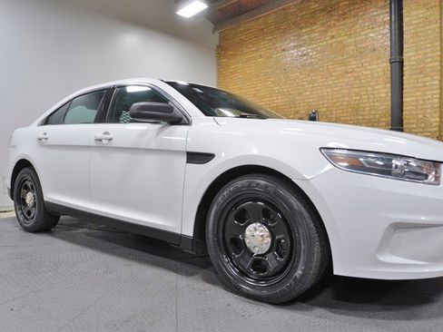 Used 2018 Ford Taurus Police Interceptor AWD image 8
