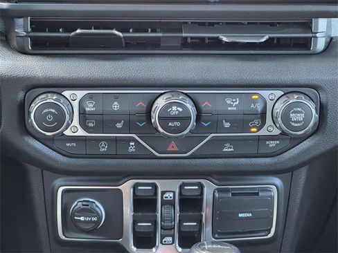 New 2025 Jeep Gladiator Willys image 5