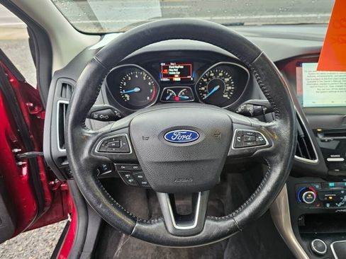 Used 2017 Ford Focus Titanium w/ Titanium Technology Package image 29