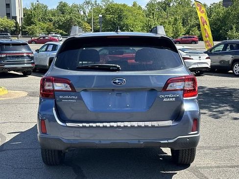 Used 2017 Subaru Outback 2.5i Limited AWD/4WD image 4