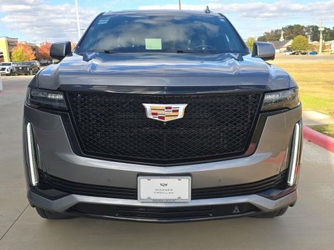Used 2022 Cadillac Escalade Sport Platinum image 8