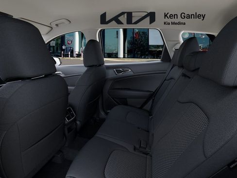 New 2026 Kia Sportage LX image 18