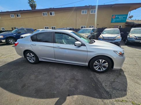 Used 2013 Honda Accord LX image 4