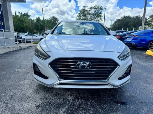 Used 2019 Hyundai Sonata SE FWD image 2