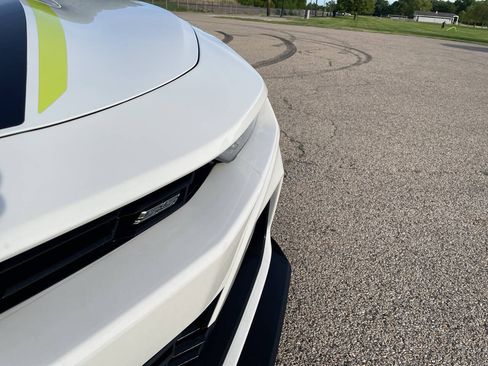Used 2023 Chevrolet Camaro SS RWD image 90