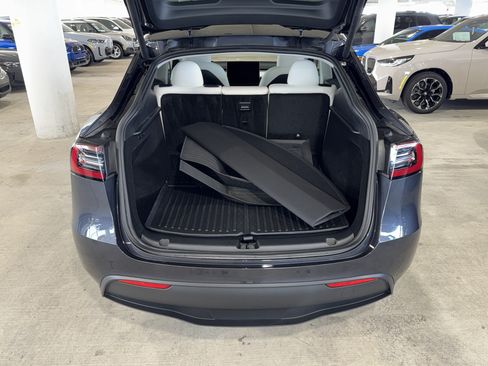 Used 2024 Tesla Model Y Long Range AWD/4WD image 13