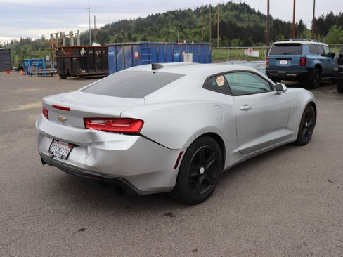 Used 2017 Chevrolet Camaro LT RWD image 5