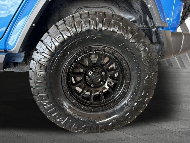 Used 2023 Jeep Wrangler Unlimited Sahara w/ Cold Weather Group AWD/4WD image 23