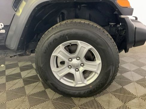 Used 2020 Jeep Wrangler Sport image 26