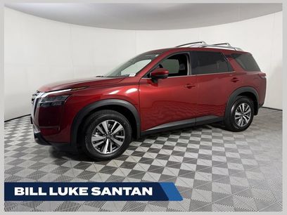 Used 2024 Nissan Pathfinder SL w/ Cargo Package