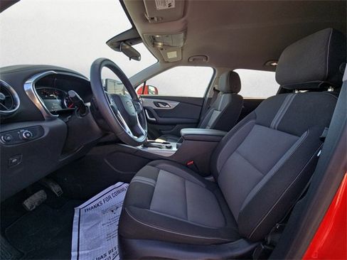 Used 2025 Chevrolet Blazer LT image 9