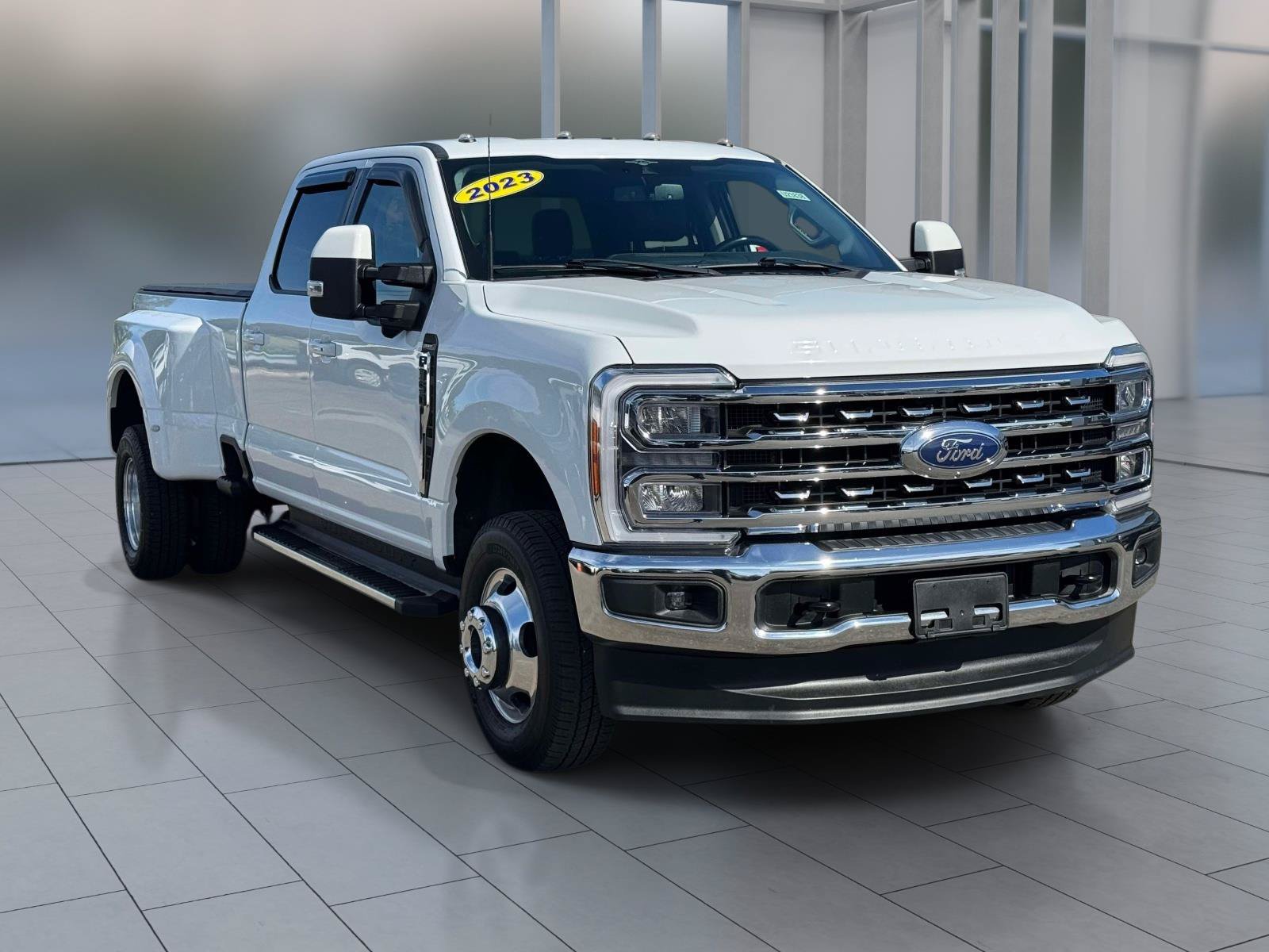 Used 2023 Ford F350 Lariat w/ Snow Plow Prep Package AWD/4WD image 2